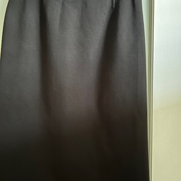 Elie Tahari Black Pull On Stretch Skirt Size 10 - Picture 2 of 6